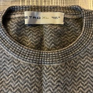 Cashmere Etro sweater with chevron and stripe knit.